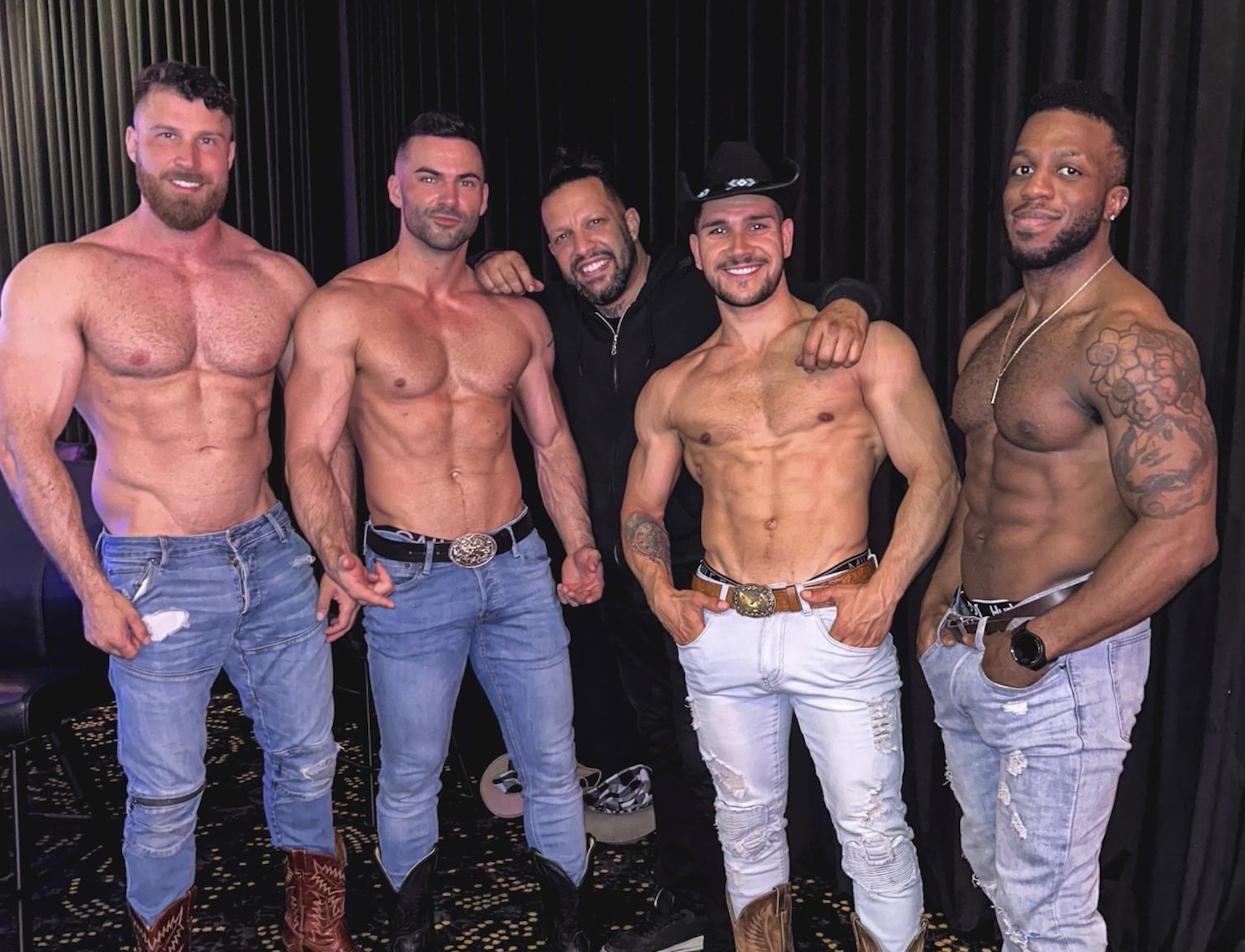 Canadian Sexy Males -Danseurs mus - Jack Saloon